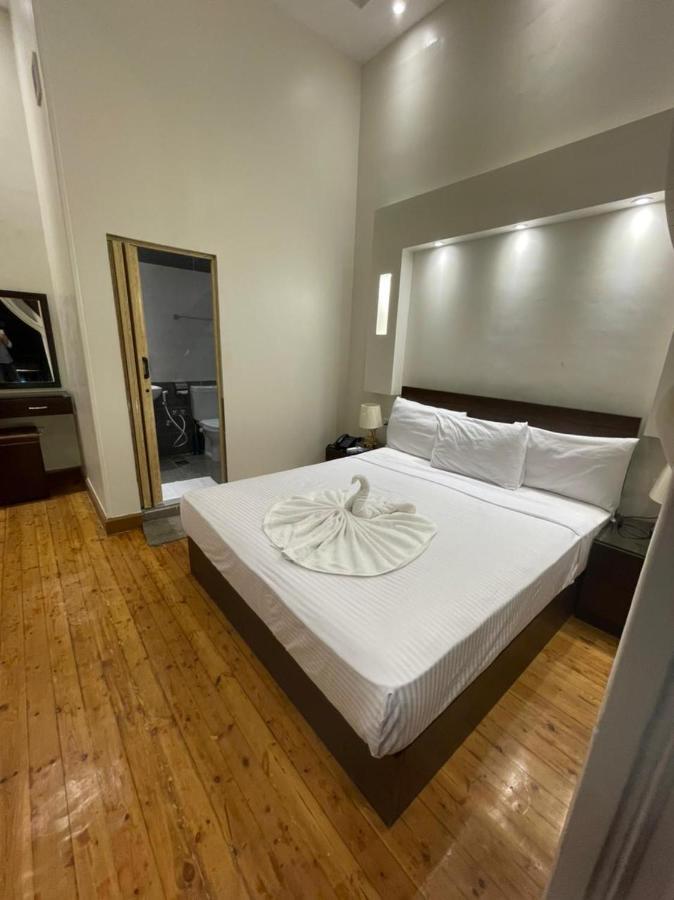 Midtown Hostel Каир Экстерьер фото